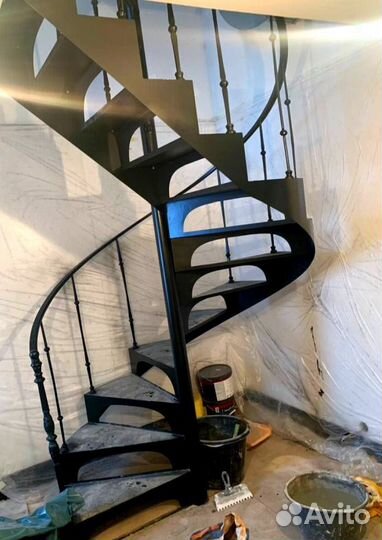 Лестница забежная под ключ