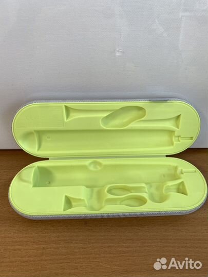 Зарядный чехол для зубной щетки Philips