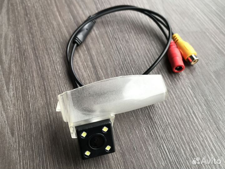 Камера заднего вида для Mazda 3 2003 - 2013