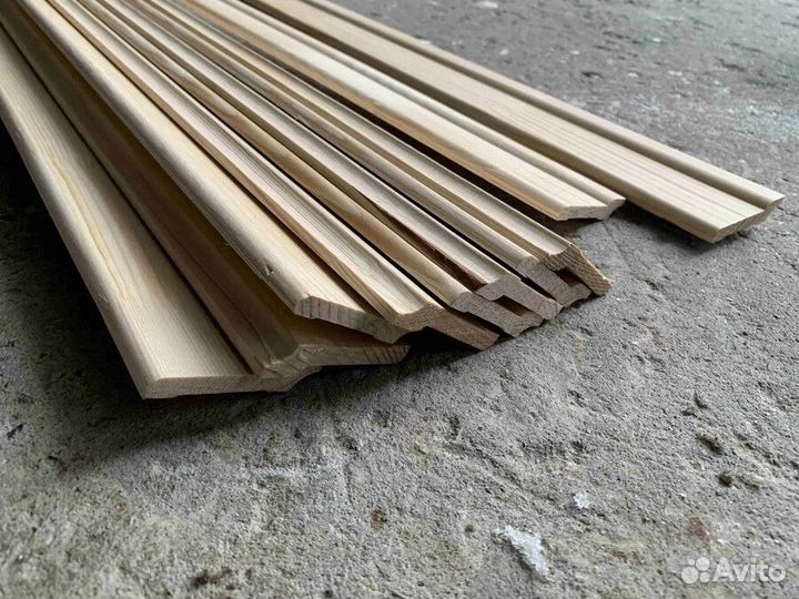 Плинтус евро сосна