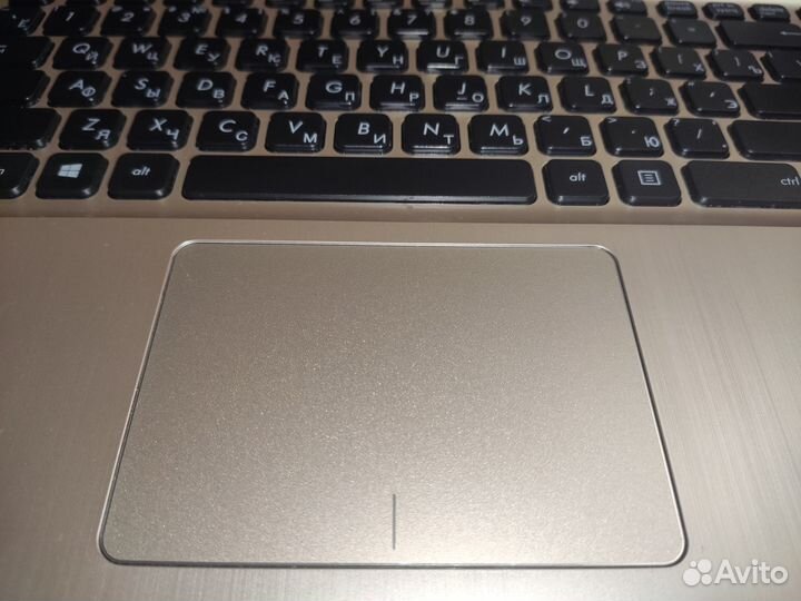 Свежий Pentium 4-ядра, 2гб видео, 15.6