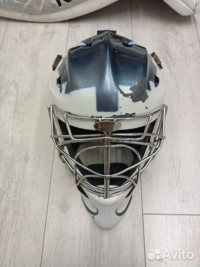 Вратарский шлем