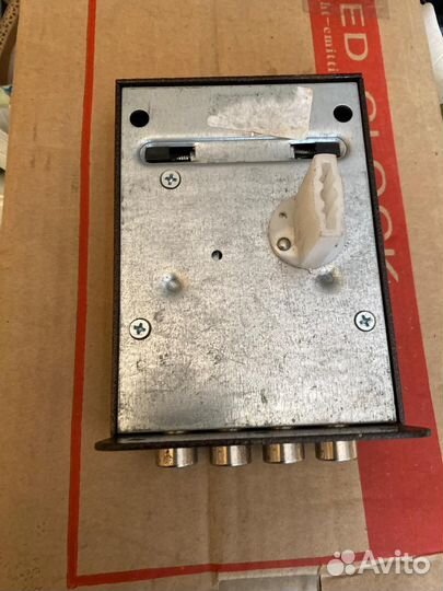 Замок гаражный накладной