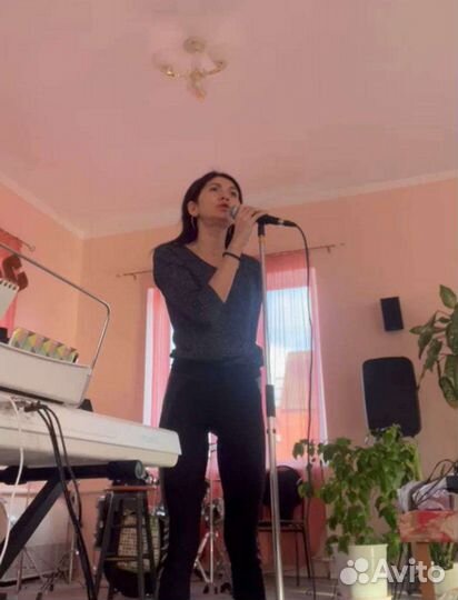 Педагог по вокалу