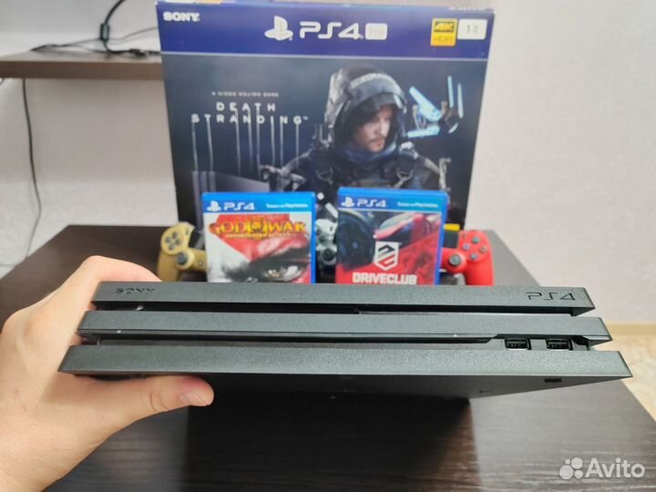 Sony playstation 4 PS4 pro