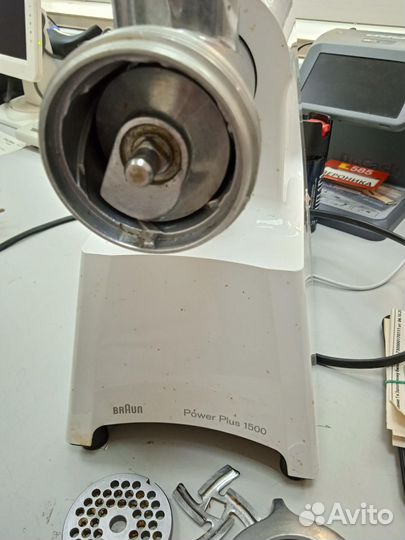 Электрическая мясорубка braun Power Plus 1500