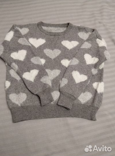 Свитер женский