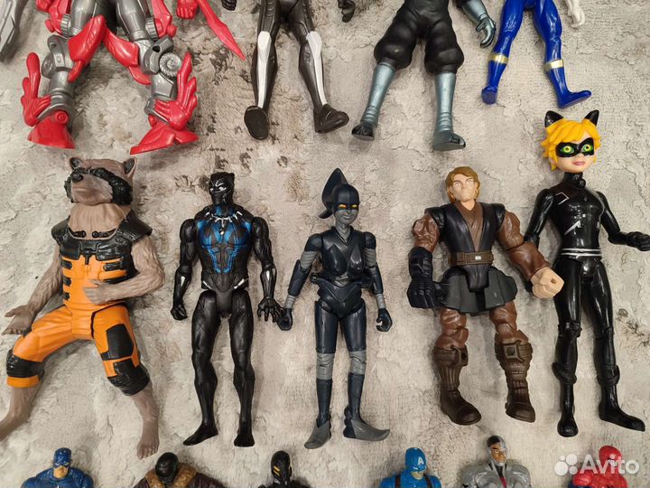 Супергерои и другие персонажи