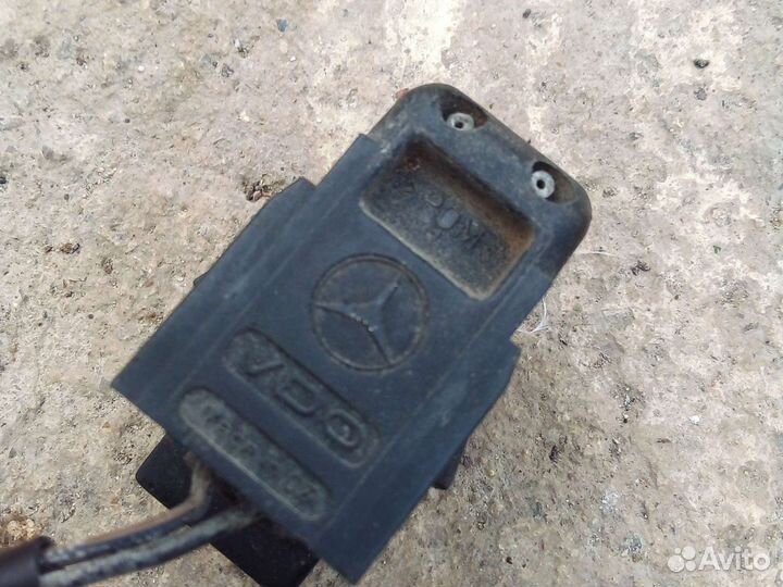 Форсунка омывателя Mercedes w220