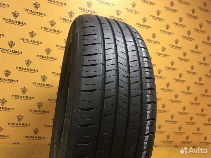 Kumho Solus SA01 KH32 215/60 R17 96H