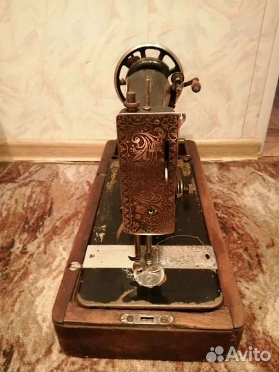 Швейная машина Singer 127