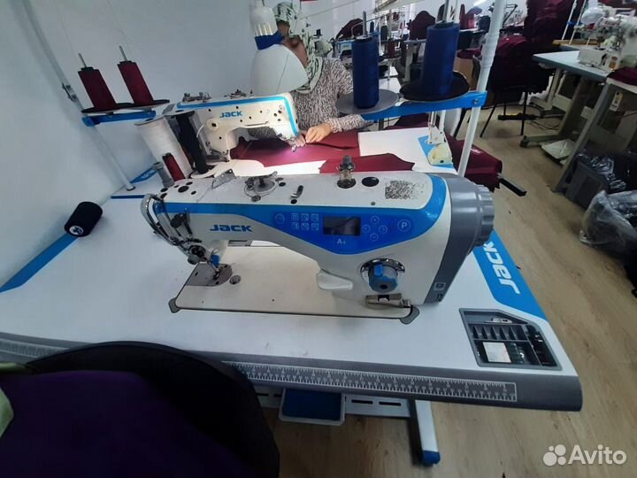 Швейная машинка оверлоки и прямострочки bruce