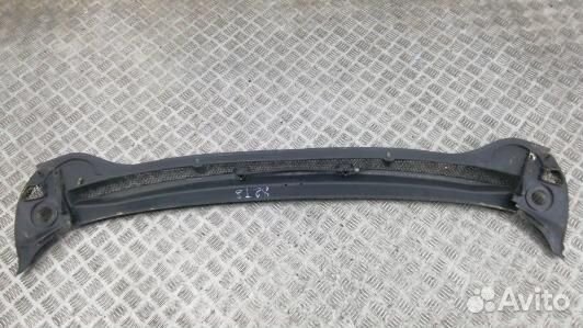 Накладка декоративная (жабо, дождевик) opel astra