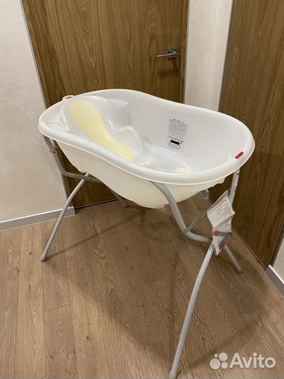 Ванночка детская для купания OK Baby с подставкой