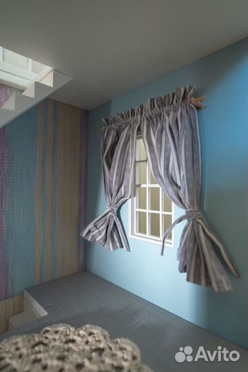 Деревянный кукольный домик новый