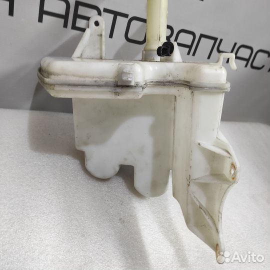 Бачок омывателя в сборе Toyota Auris E150