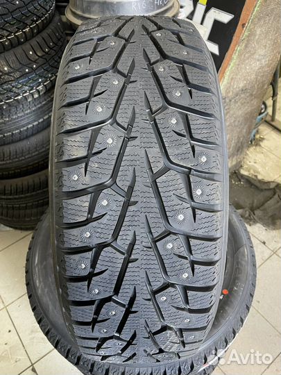 Yokohama Ice Guard Stud IG55 215/55 R17
