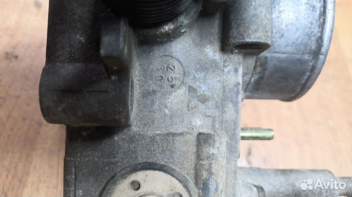 Дроссельная заслонка Mazda 626 GE FS 2.0