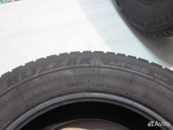 Bridgestone Blizzak LM-80 Evo 235/65 R17