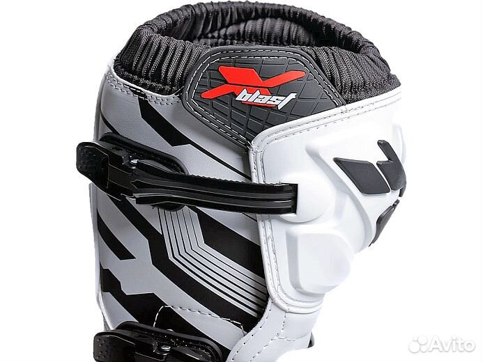 Мотоботы TCX X-blast 858 black/white/RED