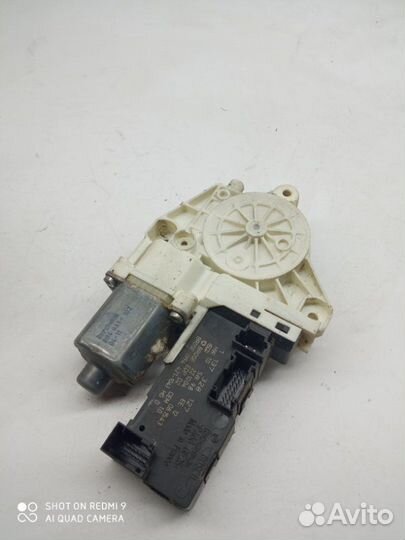 Мотор стеклоподъемника передний правый Peugeot 407