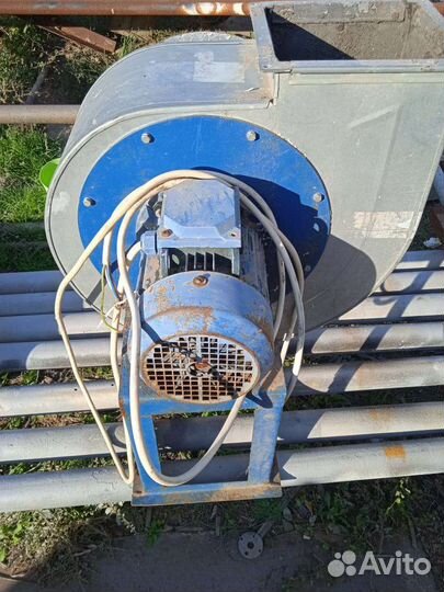 Вытяжка электрическая