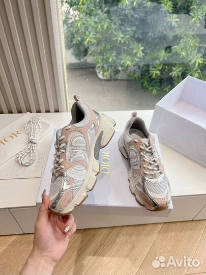 Кроссовки женские Dior
