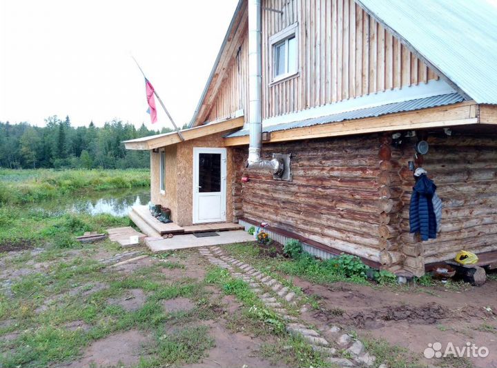 Дом баня на берегу пруда база отдыха