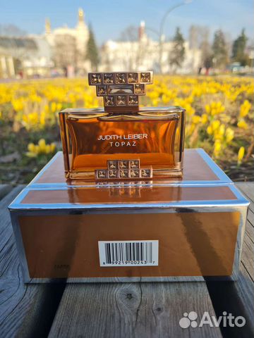 П/в Judith Leiber,Ted Lapidus,Remi Marquise Remi