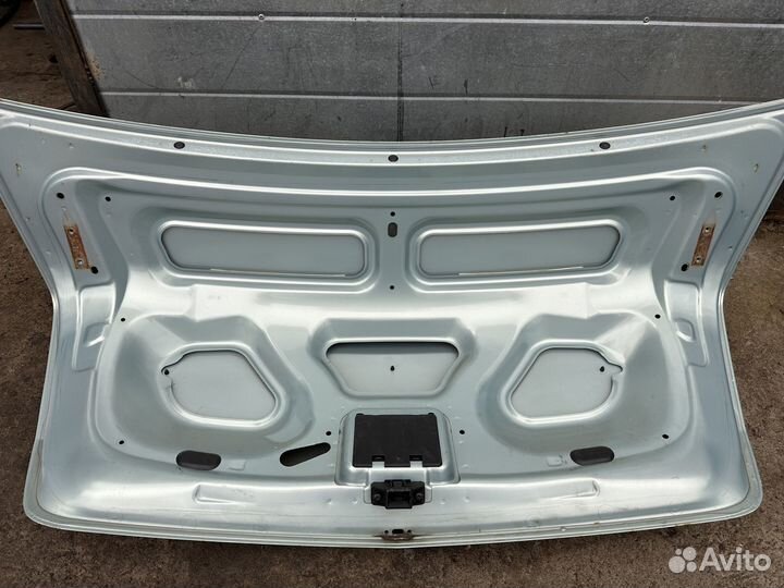 Крышка багажника Renault Logan 2004-2009