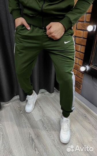 Спортивные костюмы Nike