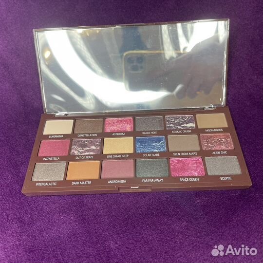 Тени новые I Heart Revolution Chocolate (galactic)