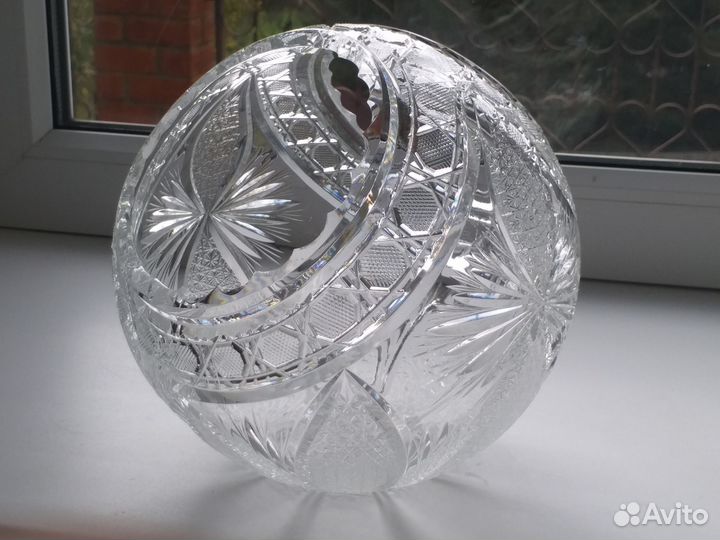 Хрустальная корзина-шар для фруктов и сладостей
