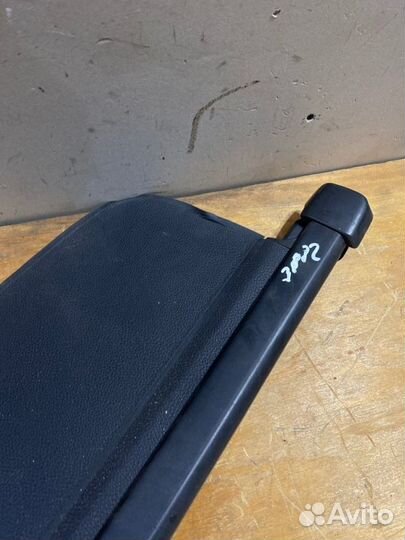 Шторка багажника Volkswagen Golf 5K5 caxa