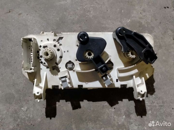 Блок управления печкой Renault Clio 2