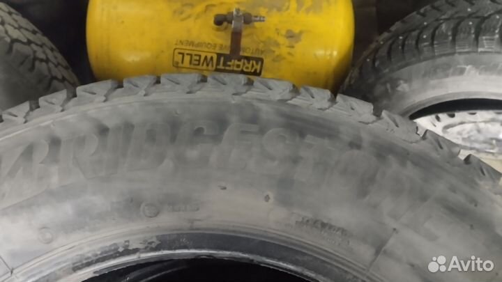 Bridgestone Blizzak DM-V3 225/65 R17