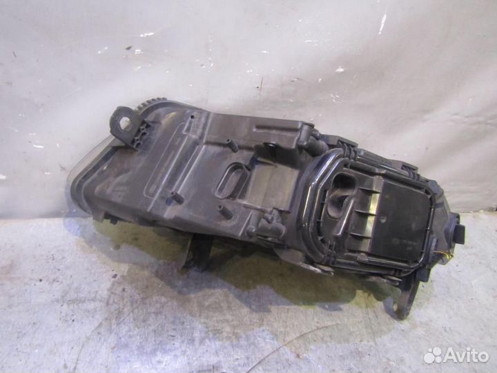 Фара правая Audi Allroad quattro 2005-2012