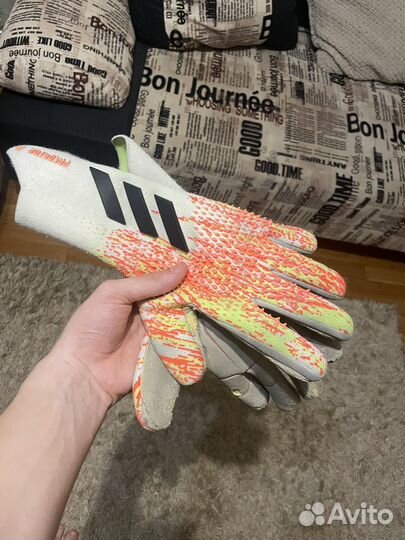 Вратарские перчатки adidas predator pro