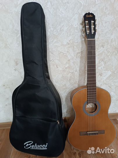 Продам классическую гитару Sevillia