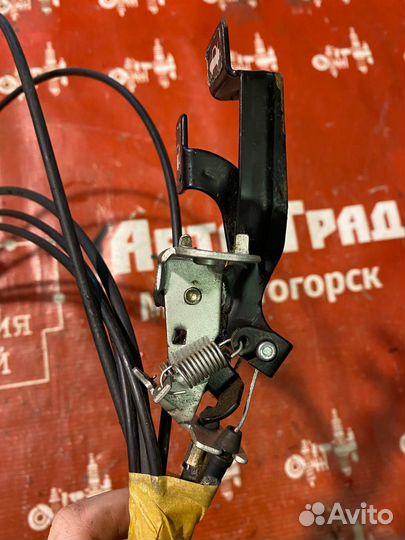 Тросик багажника BYD F3