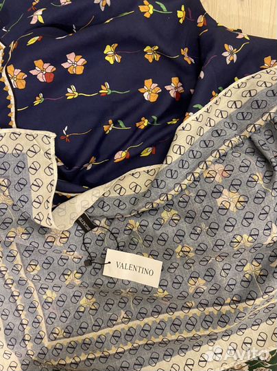 Платок шерстяной новый 90*90 Dior