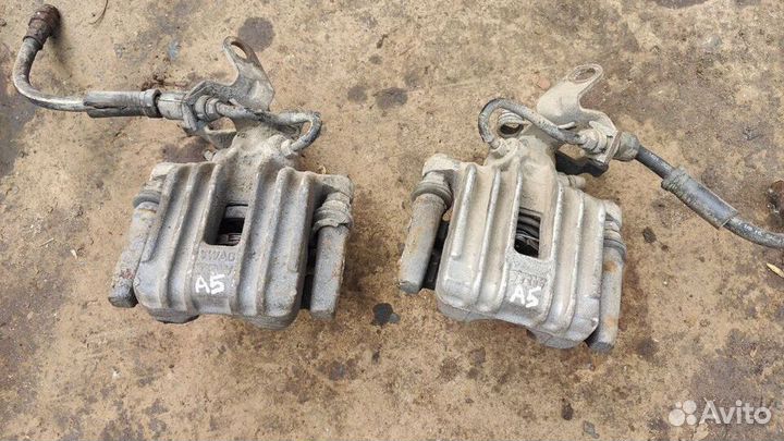 Суппорт задний левый правый Octavia A5 Golf Jetta5