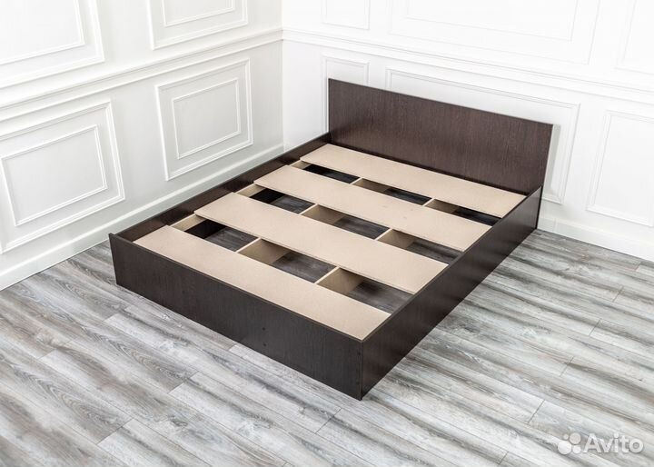 Кровать двуспальная