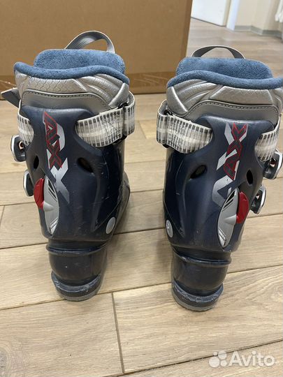 Горнолыжные ботинки 23,5 и 27,5