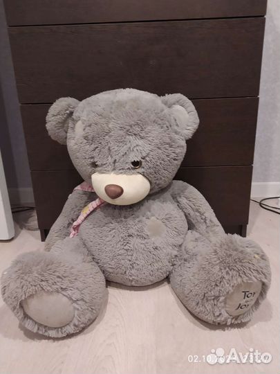 Большой плюшевый мишка