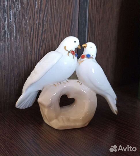 Статуэтка голуби