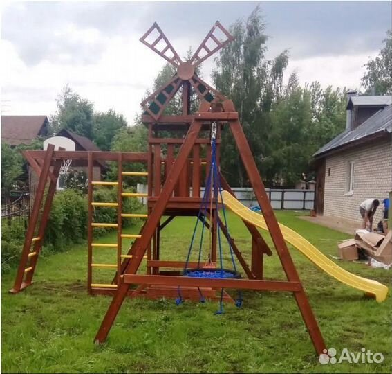 Детская площадка для лета и зимы