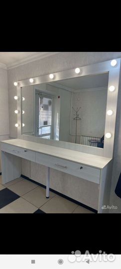 Зеркало визажиста- бровиста