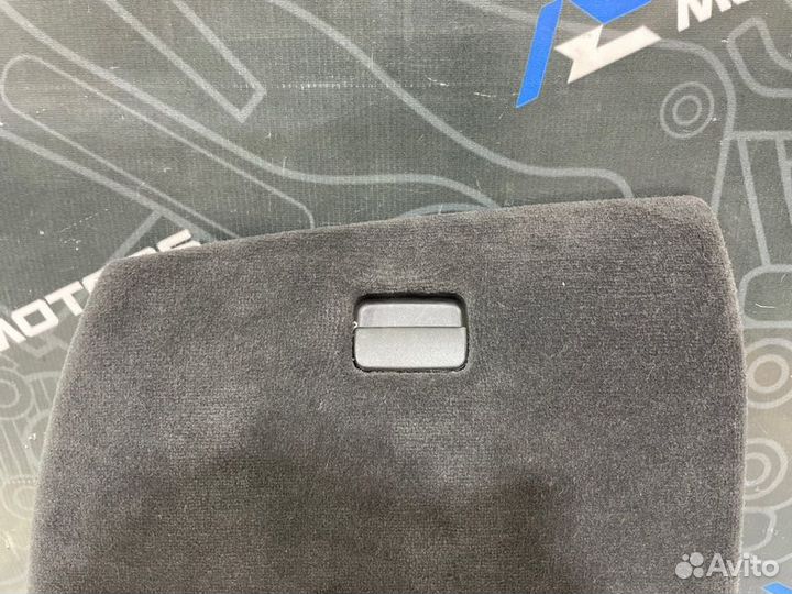 Обшивка багажника левая Audi A6 C6 caja 2011