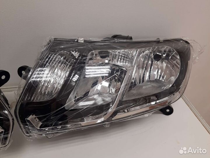 Левая фара Renault logan 14